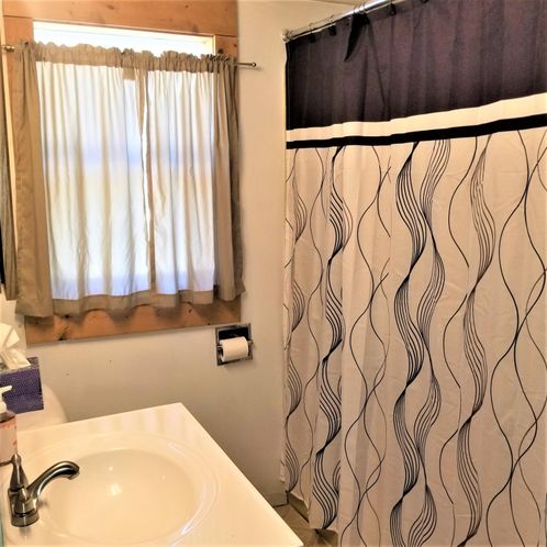 13 Crooked St, Story, WY 82842